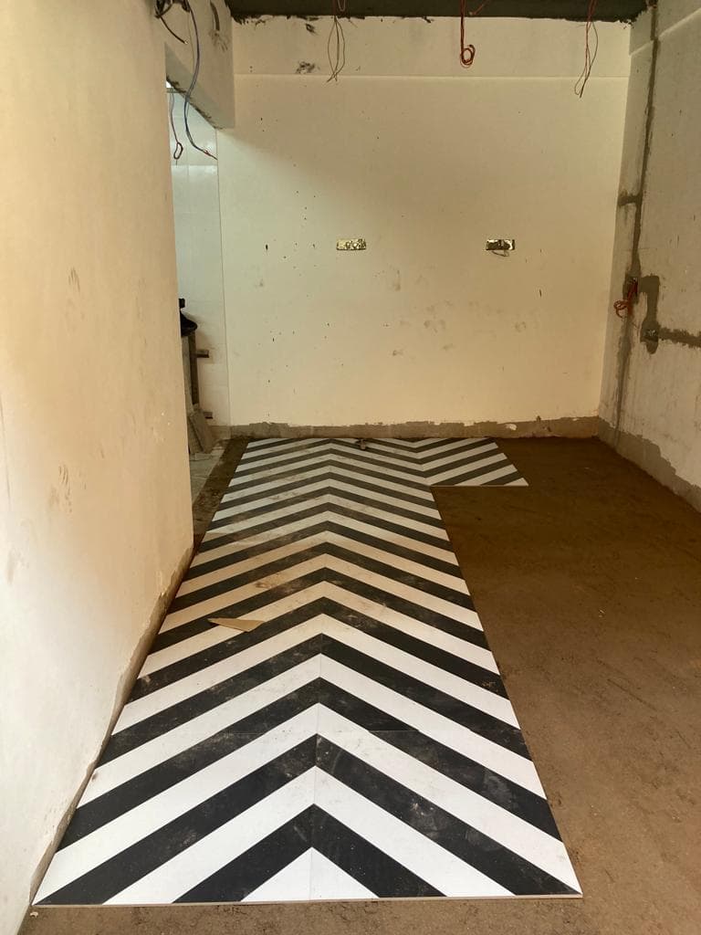 Chango's Restaurant - Lounge and corridor details