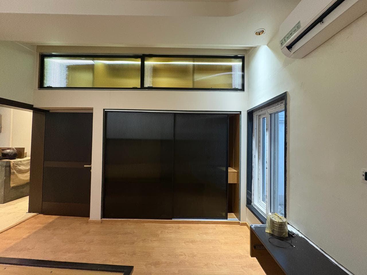 The Grid House - Dining area