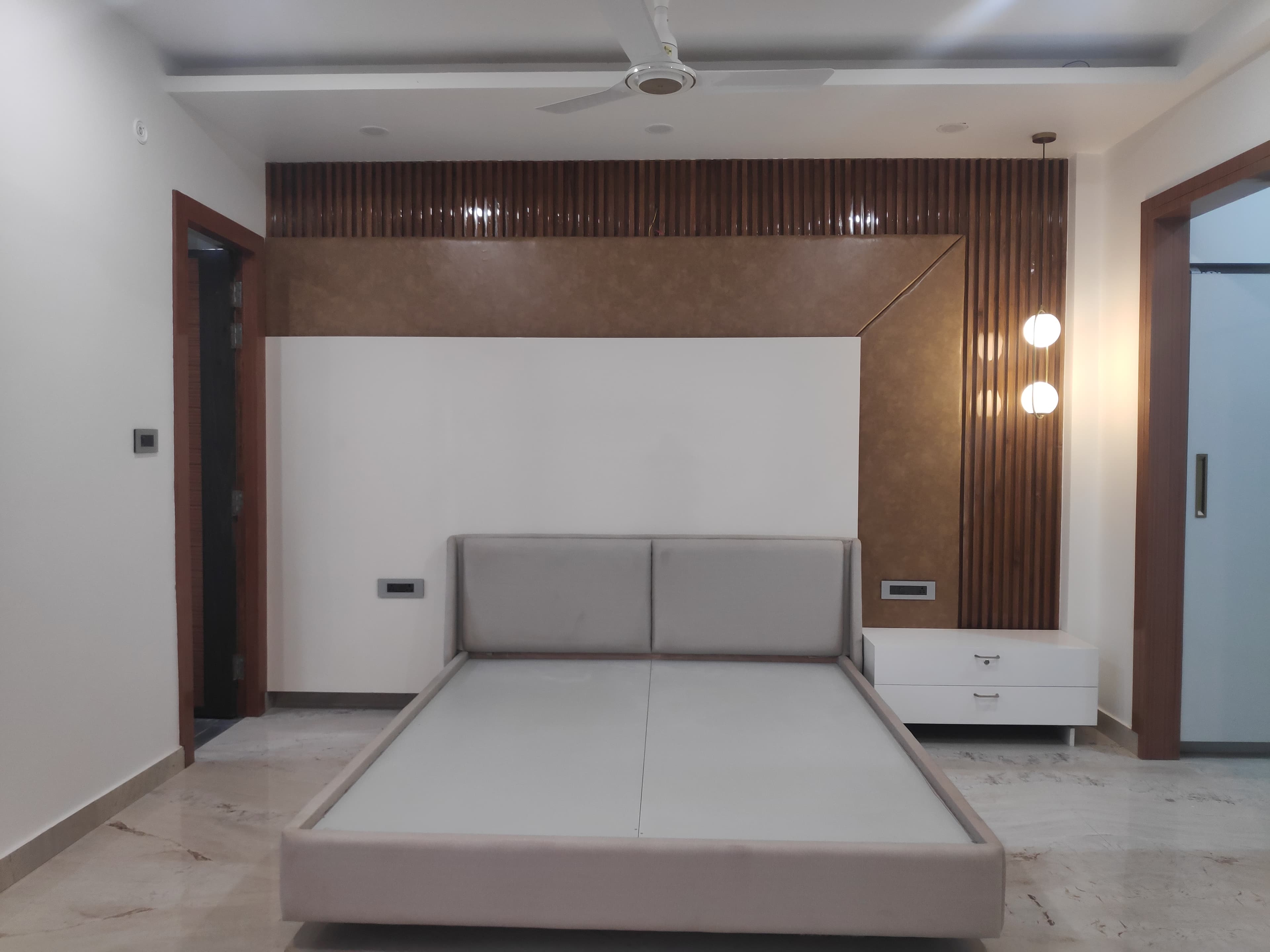 Private Residence - Double-height central pavilion